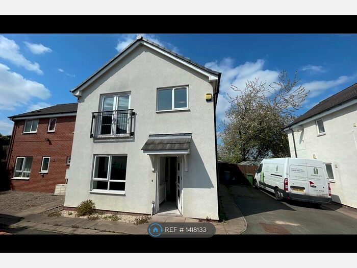3 Bedroom Semi-Detached House To Rent In Stocking Street, Stourbridge, DY9