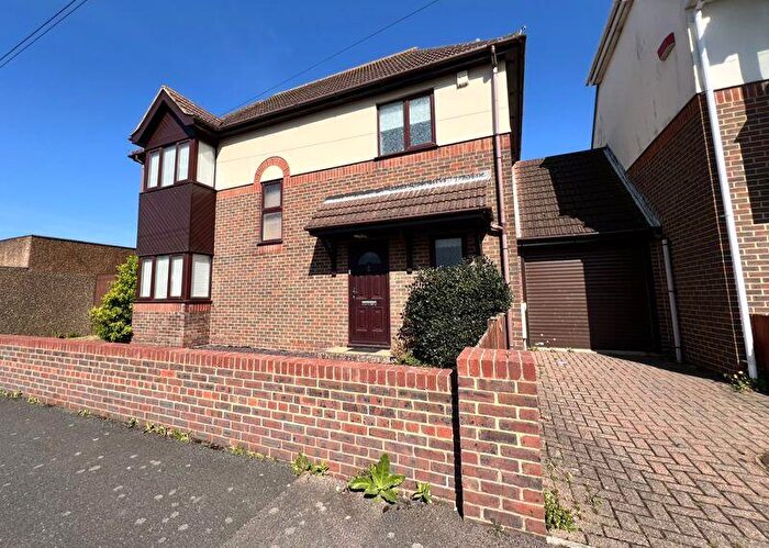 3 Bedroom Detached House For Sale In Deal, CT14