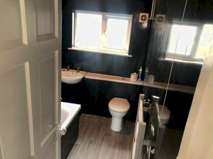 2 Bedroom Flat To Rent In Norbury Road, Kingstanding, B44