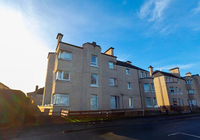 2 Bedroom Flat To Rent In Lomond Avenue, Renfrew, PA4