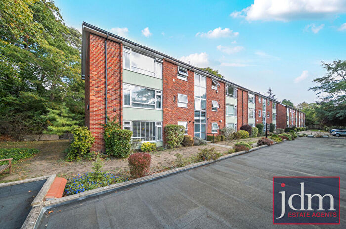 2 Bedroom Apartment To Rent In Lubbock Road, Chislehurst, BR7