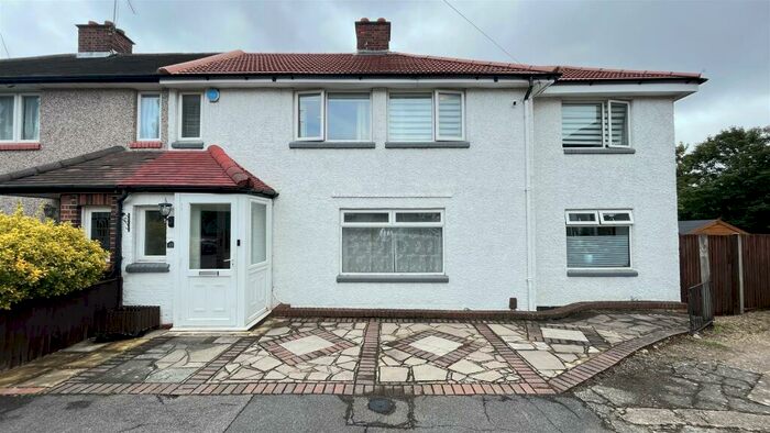 5 Bedroom Semi-Detached House To Rent In The Brandries, Wallington, SM6