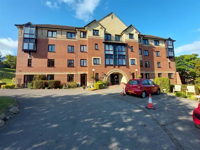 2 Bedroom Flat To Rent In Hartford Court, Filey Road, Scarborough, YO11