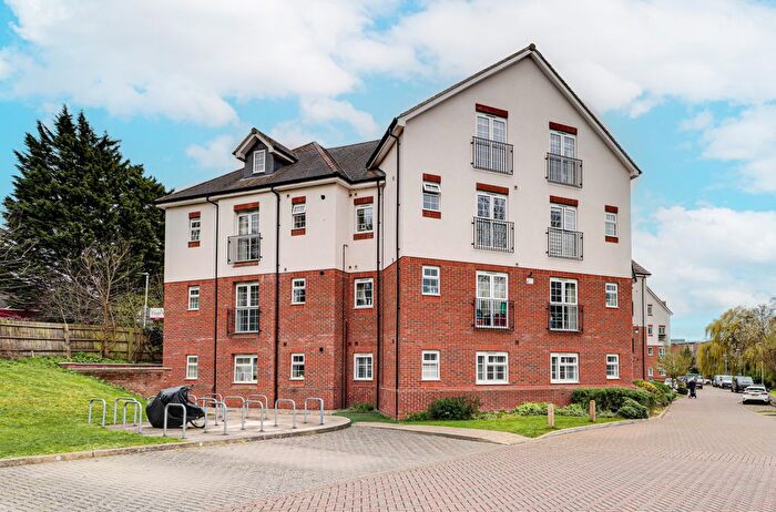 1 Bedroom Flat To Rent In Millstone Way, Harpenden, Hertfordshire, AL5