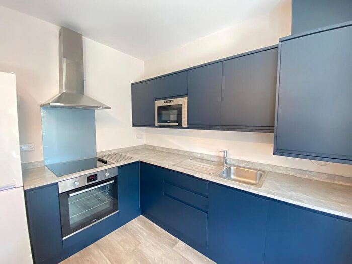 2 Bedroom Apartment To Rent In Flat, P- Henry Road, West Bridgford, Nottingham, NG2