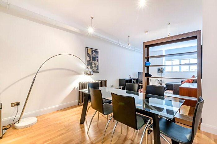 2 Bedroom Flat For Sale In Whiskin Street, Clerkenwell, London, EC1R