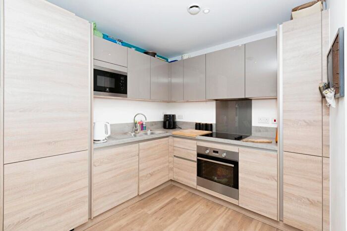 1 Bedroom Flat For Sale In Edwin Street, London, E16