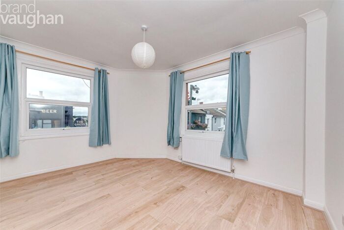 2 Bedroom Flat To Rent In Southover Street, Brighton, East Sussex, BN2