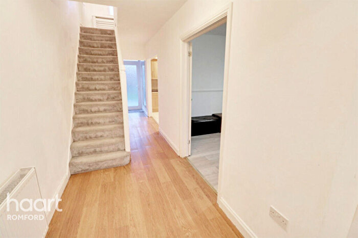 3 Bedroom Terraced House To Rent In Whitchurch Road, Romford, RM3