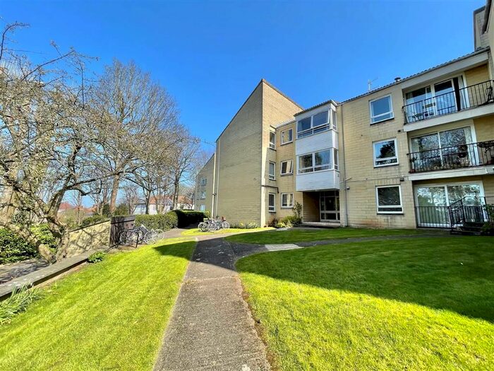 2 Bedroom Flat To Rent In Overnhill Road, Downend, Bristol, BS16