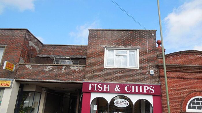 3 Bedroom Flat To Rent In Milton Green, Christchurch Road, New Milton, BH25