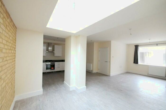 2 Bedroom Terraced House To Rent In South Street, Romford, Essex, RM1