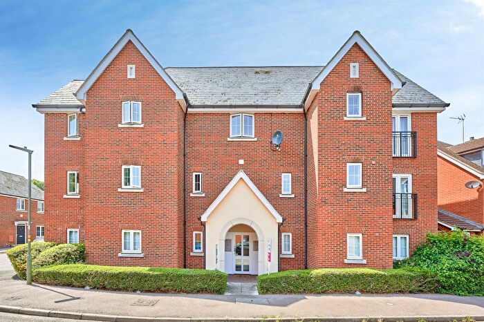 2 Bedroom Flat For Sale In Sanville Gardens, Stanstead Abbotts, Ware, SG12