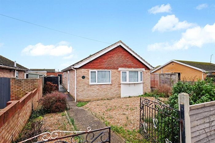 2 Bedroom Detached Bungalow For Sale In Kimberley Grove, Seasalter, Whitstable, CT5