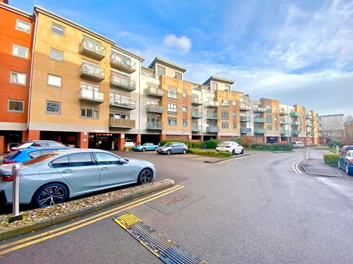 1 Bedroom Flat To Rent In Hart Street, Maidstone, ME16