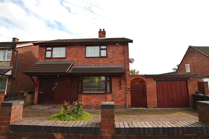 3 Bedroom Detached House For Sale In The Leys, Swadlincote, DE11