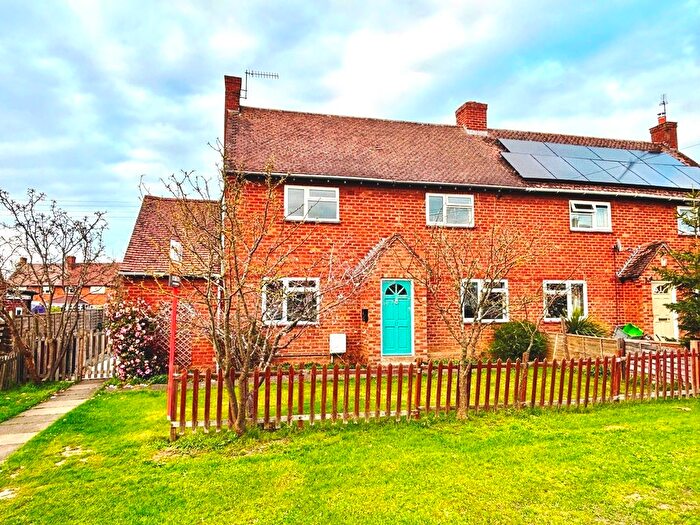 3 Bedroom Semi Detached House For Sale In St. Egwins Road, Evesham, WR11