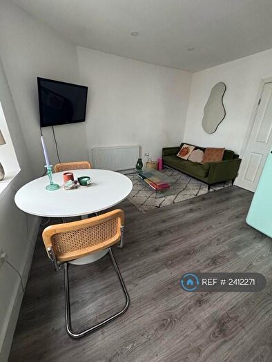 1 Bedroom Flat To Rent In Allen Road, London, N16