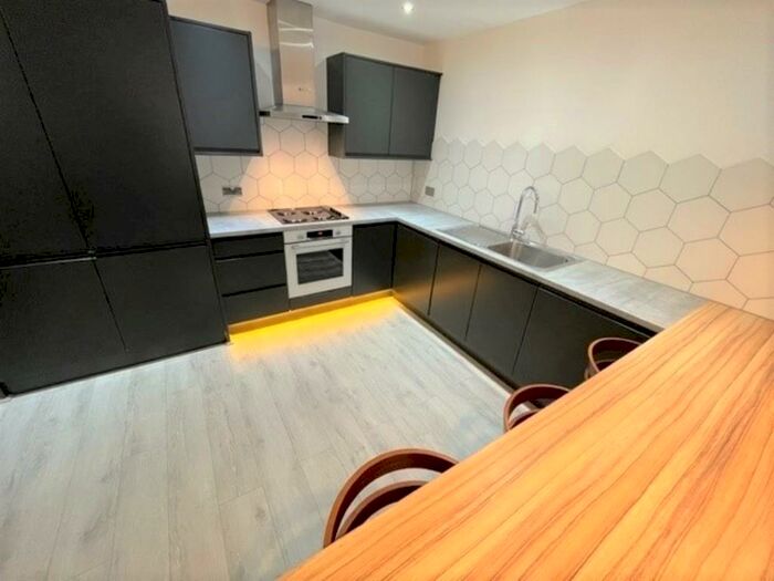 3 Bedroom Apartment To Rent In Glovers Court, Preston, PR1