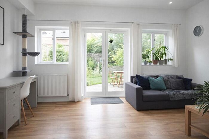 1 Bedroom Flat To Rent In Pakeman Street, Islington, N7