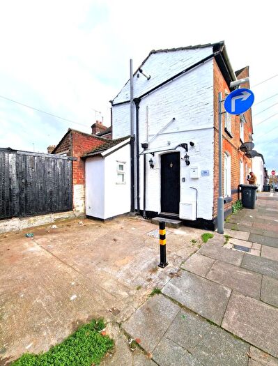 1 Bedroom Flat To Rent In Cowper Street, Luton, LU1