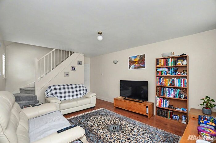 2 Bedroom Semi-detached House For Sale In Aldersey Close, Runcorn, WA7