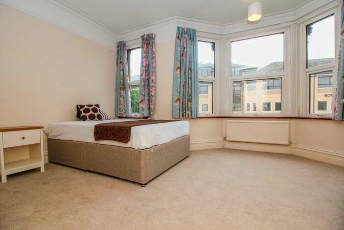 Semi-Detached House To Rent In Banbury Road, Oxford, OX2