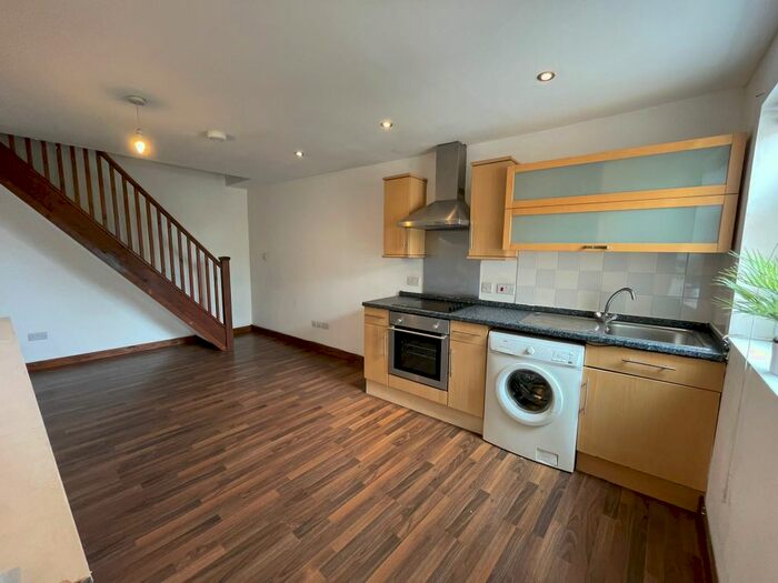 2 Bedroom Flat To Rent In Millbrook Road East, Southampton, SO15