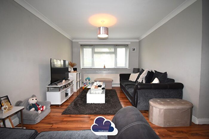 2 Bedroom Flat For Sale In Attoxhall Road, Coventry, CV2