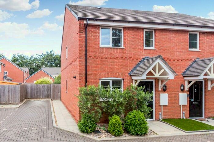 2 Bedroom Semi-Detached House To Rent In Victoria Drive, Higham Ferrers, NN10