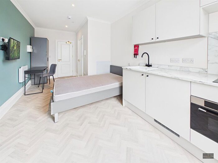 1 Bedroom Flat To Rent In Brights House, Bournemouth, BH1