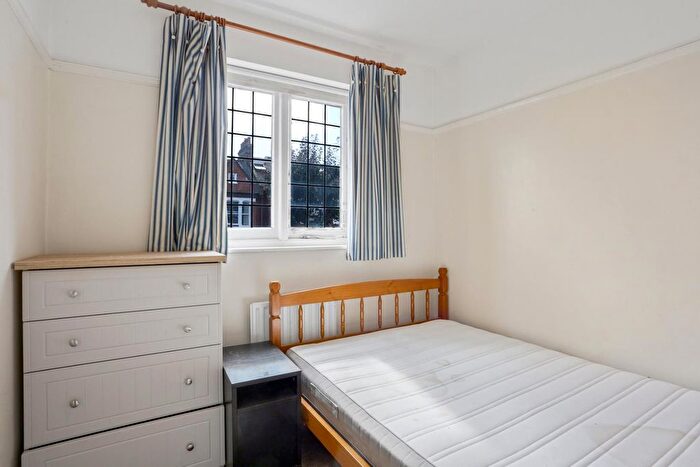 4 Bedroom Terraced House To Rent In Mayford Road, London, SW12