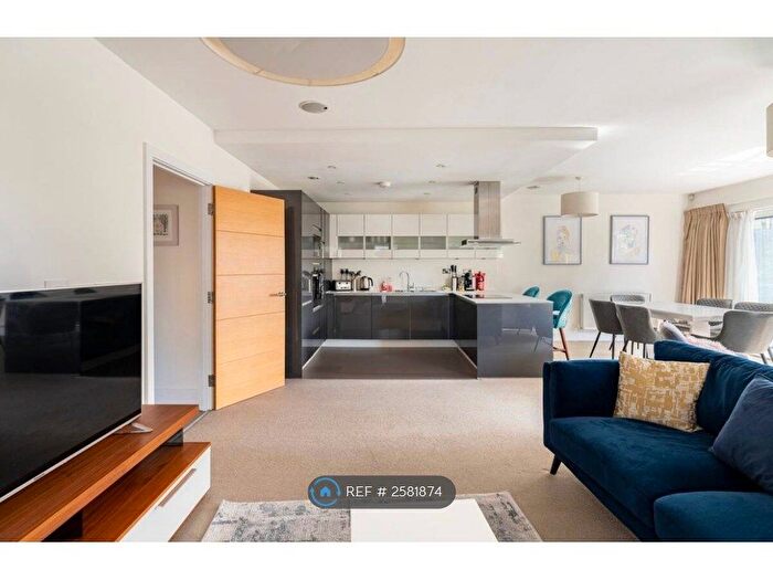 2 Bedroom Flat To Rent In Blagrove Road, Teddington, TW11