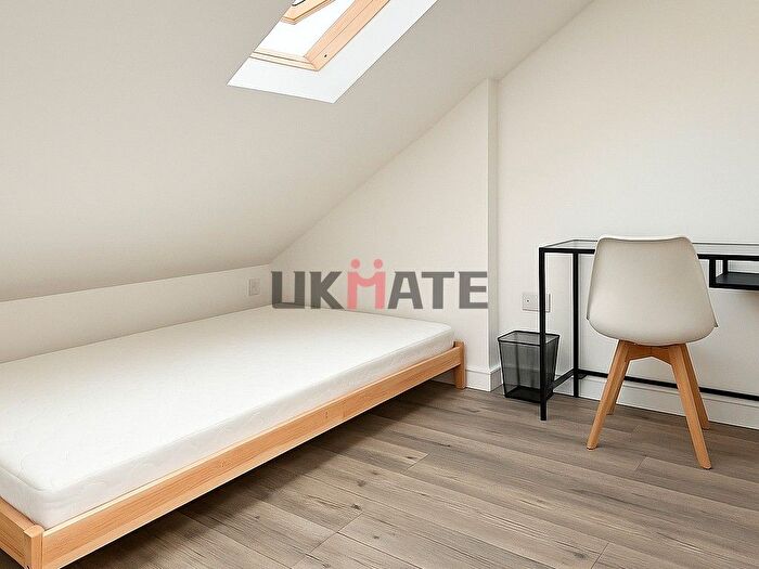 1 Bedroom Property To Rent In Station Road, Norbiton, Kingston Upon Thames, KT2