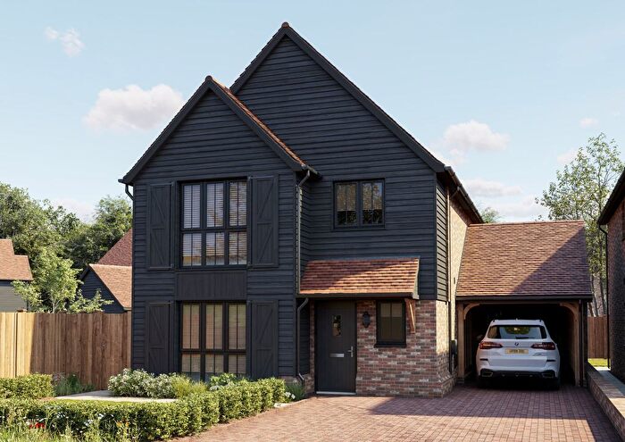 4 Bedroom Detached House For Sale In Goddard's Green Road, Cranbrook, TN17