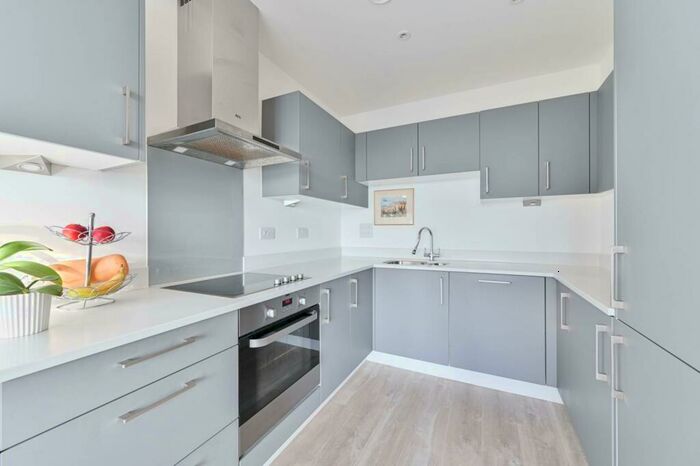 1 Bedroom Flat To Rent In Cobden Walk, Peckham, London, SE15
