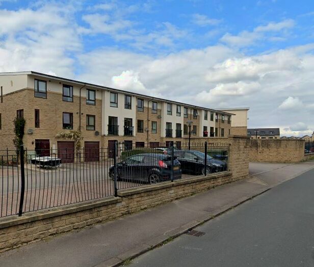 2 Bedroom Flat To Rent In Dock Lane, Shipley, BD17