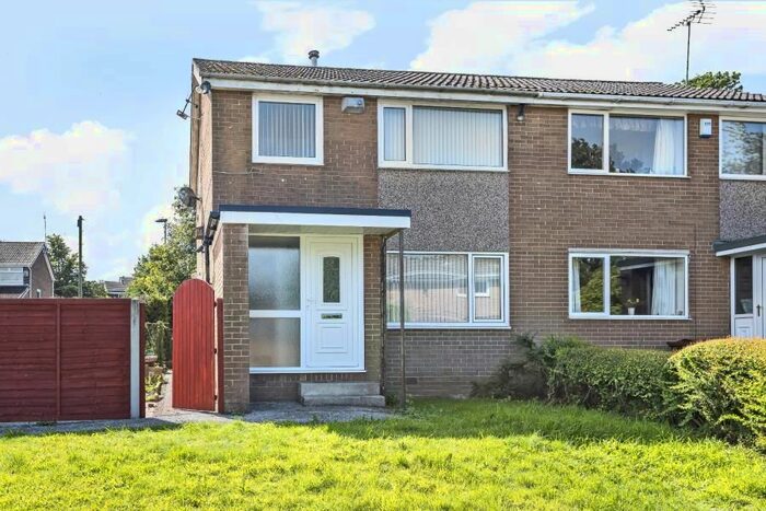 3 Bedroom Semi-Detached House To Rent In Holt Park Crescent, Adel LS16