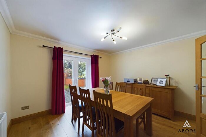5 Bedroom Detached House For Sale In Scalpcliffe Close, Burton-On-Trent, DE15