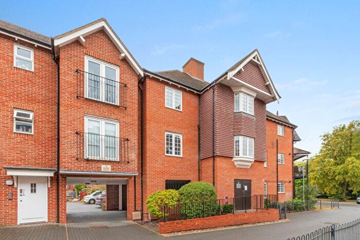 2 Bedroom Apartment For Sale In Wroughton Road, Wendover, HP22