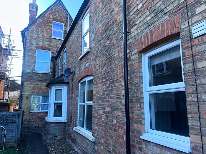 1 Bedroom Flat To Rent In Flat, St Andrews Road, MK40