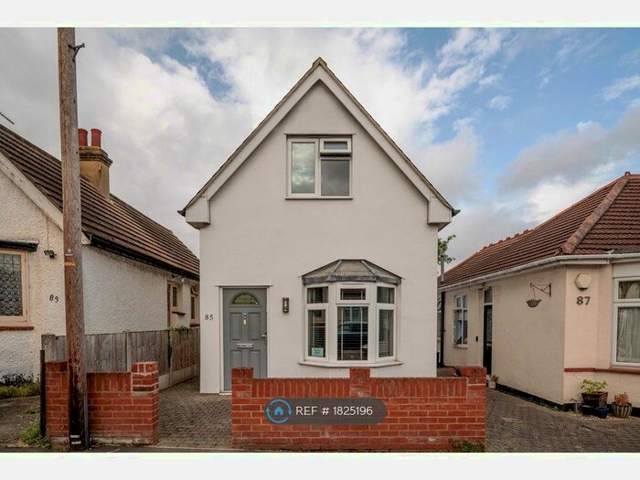 3 Bedroom Detached House To Rent In Lansdowne Avenue, Leigh-On-Sea, SS9