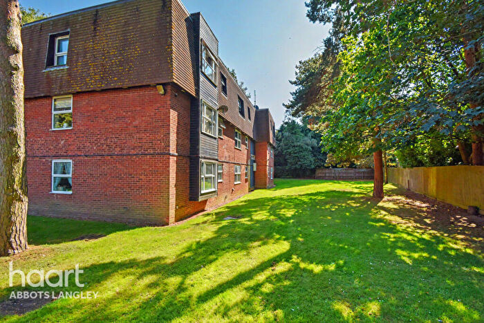 1 Bedroom Flat For Sale In Windsor Close, Hemel Hempstead, HP3