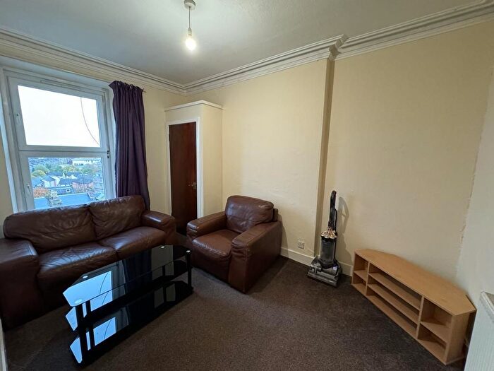 1 Bedroom Flat To Rent In /R, Cleghorn Street, Dundee, DD2