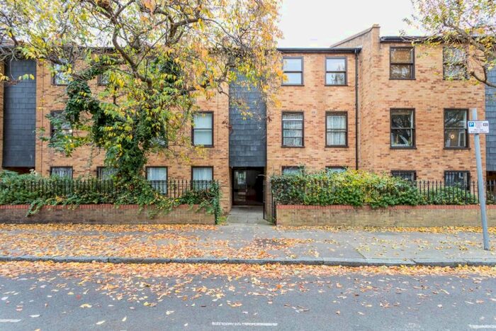 1 Bedroom Flat To Rent In Tomlins Grove, London, E3