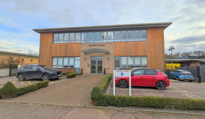 1 Bedroom Apartment To Rent In Porters House, Porters Wood, St Albans, Hertfordshire, AL3