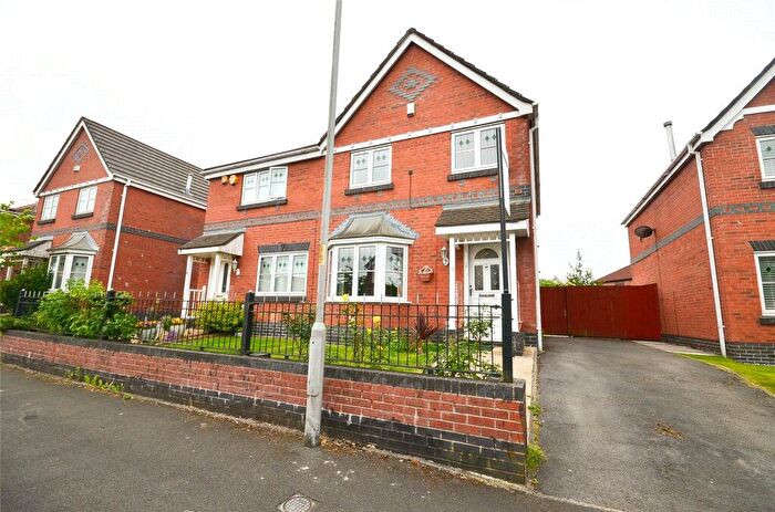 3 Bedroom Semi Detached House To Rent In Hinchley Road, Blackley, Manchester, M9