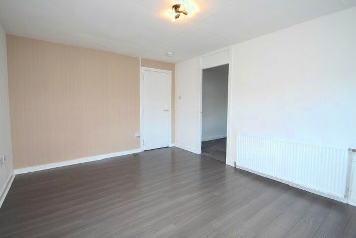 1 Bedroom Flat To Rent In Gilmour Place, Glasgow, G5