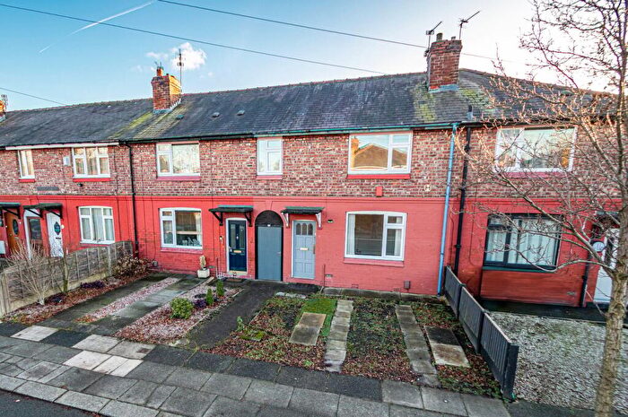 3 Bedroom Terraced House For Sale In Chatsworth Road, Stretford, Manchester, M32