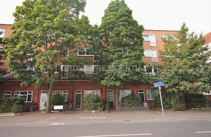 Studio For Sale In Coombe Road, Concord House, KT3